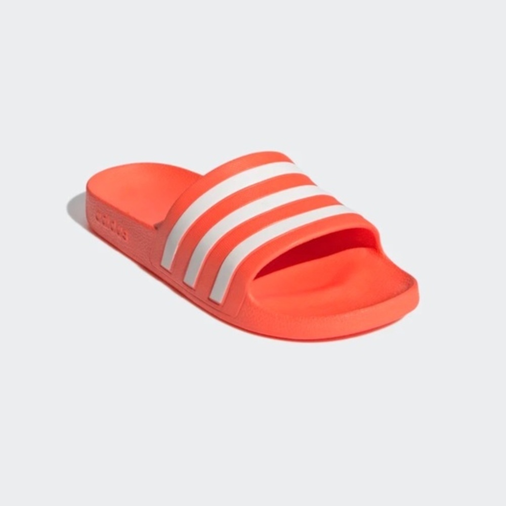 New adidas Adilette Aqua Slides Women's Red​ - Picture 4 of 9
